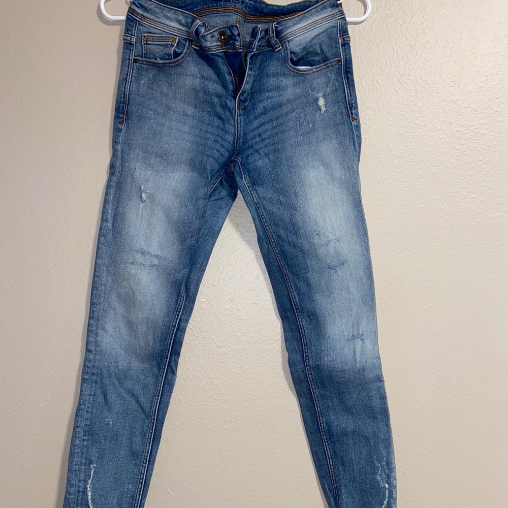 zara distressed skinny jeans